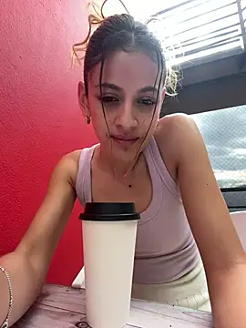 Webcam Model(alana15) is live