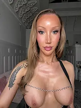 Allana29