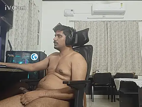 Bakasur_19 live cam on StripChat