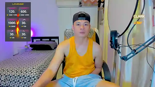 clarkdangerous live cam on StripChat