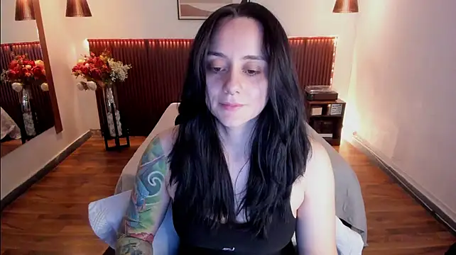 KatherineBond live cam on StripChat