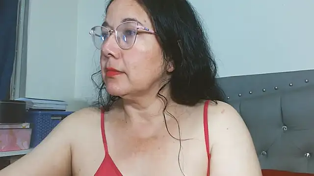 maturepriscila live cam on StripChat