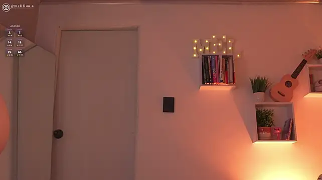 melifluaa (F teen) - plug in ass + spanks x8 <3