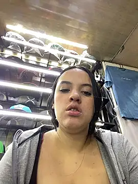 celestejones1 (F teen) - Flash pussy + two fingers 🤫🤫😈