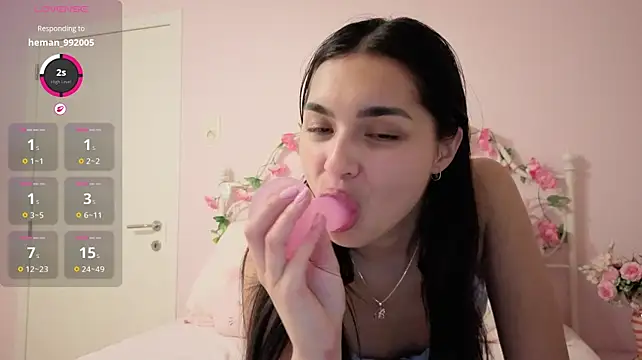 yourbella37 (F young) - 🍒Play with tits 2 minutes🍒