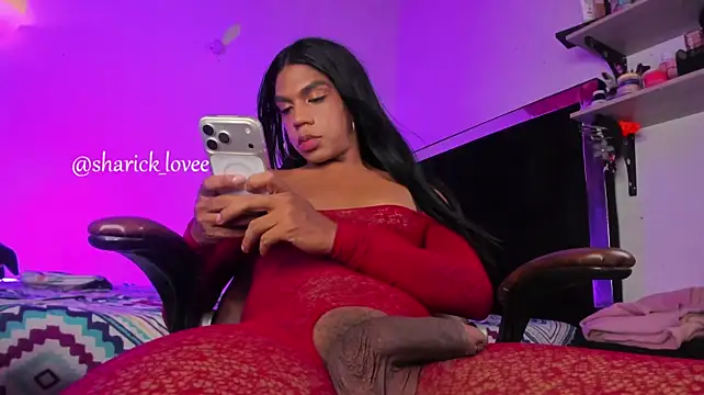Sharicklovee live cam on StripChat