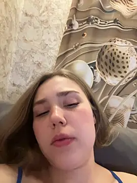 Sweet_Meg live cam on StripChat