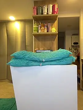 tabata_monroee webcam
