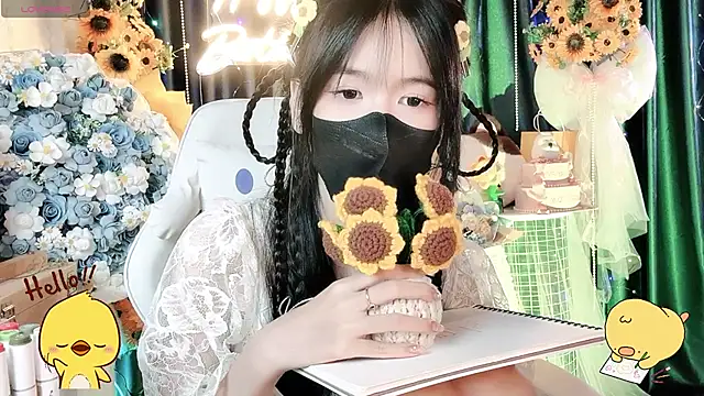 Your-Sunshinee live cam on StripChat