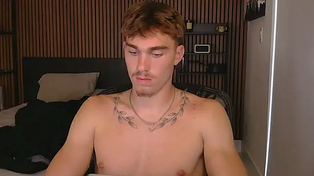 TheNicoRyder live cam on StripChat