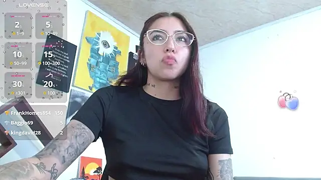 ZoeBakers_ live cam on StripChat