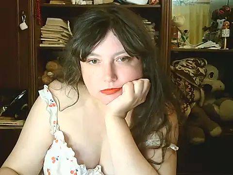 CarrieQPeach webcam