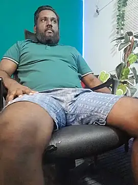 rayansmith_ (M young) - Rub my bulge & spit on cock