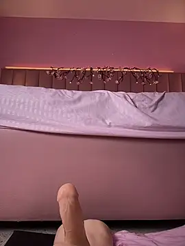KellyOlsenbe webcam