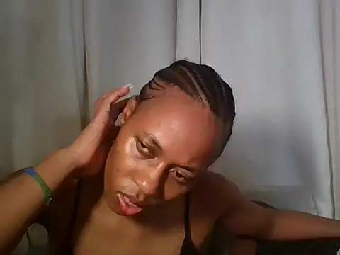 Cutie_blondiey webcam