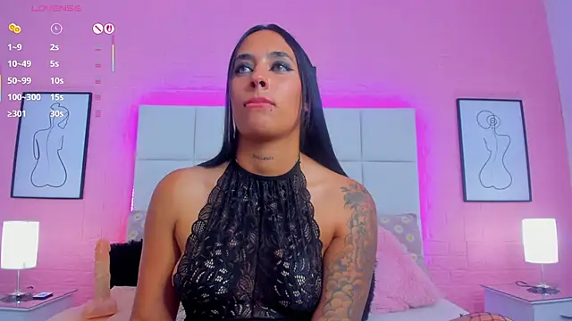 charlotte_kisss live cam on StripChat