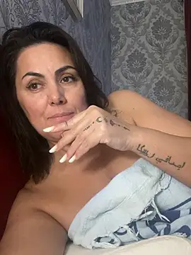 emma_roqueen (F milf) - Faithful slave returns to his Queenking: