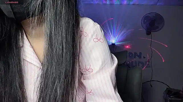 Tieu-May live webcam