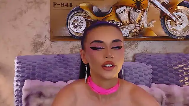 Amynaxxx live webcam