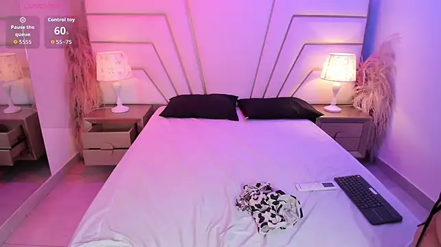 SalomeBins live cam on StripChat