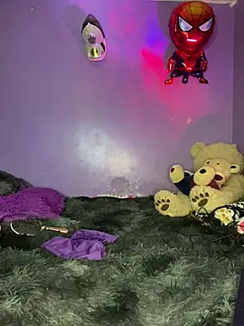 Leyla_collinss_ live cam on StripChat