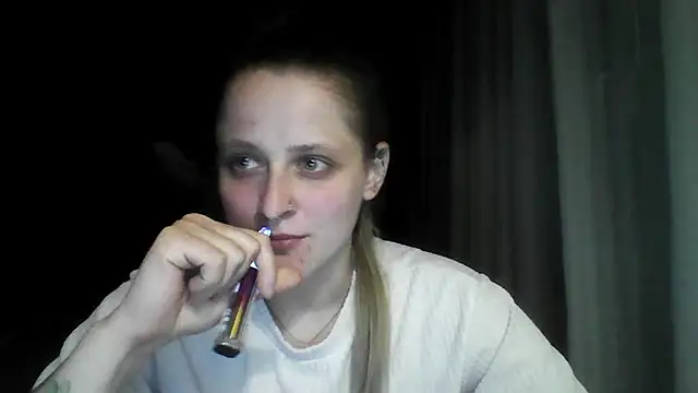 LeaWetGirl live cam on StripChat
