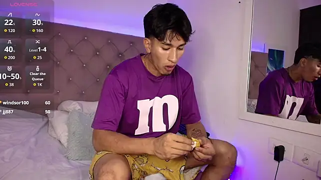 Zayn_Moretti live cam on StripChat
