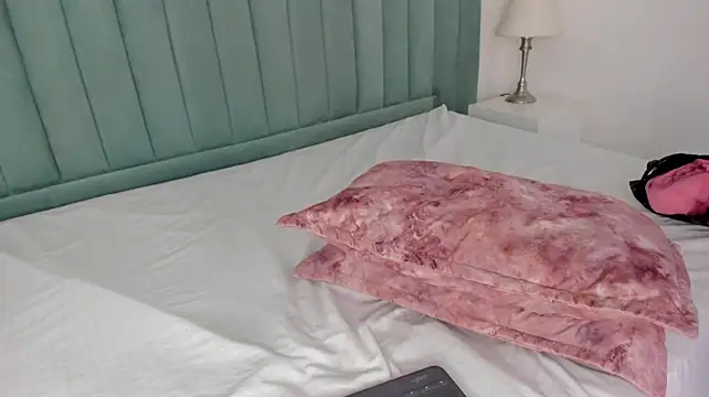 kimjonnes01 (F young) - Ride my torso pussy