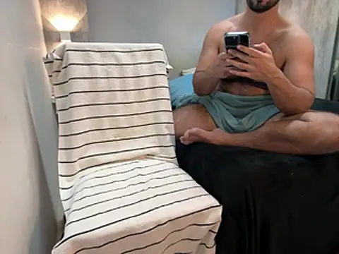 CasadoLutadorBigStuds live webcam