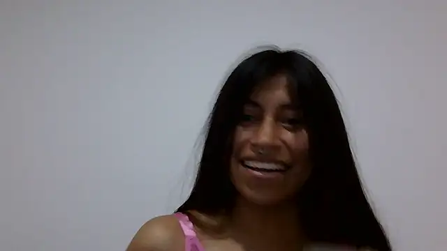 Pocahontas_Honey webcam