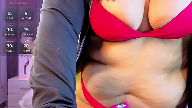chloe_monroy_ live cam on StripChat