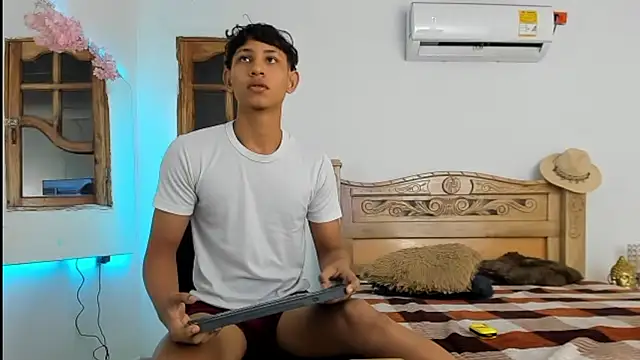 nedye_rouss live sex cam