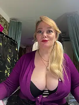Sweet-blonde