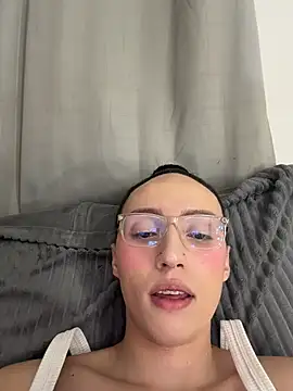 Phinahevimae - Trans webcam sex chat
