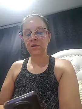 Amadamilf1980 webcam