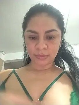luna_pinky webcam