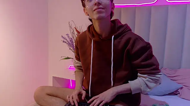 Twink_Sebas7 webcam