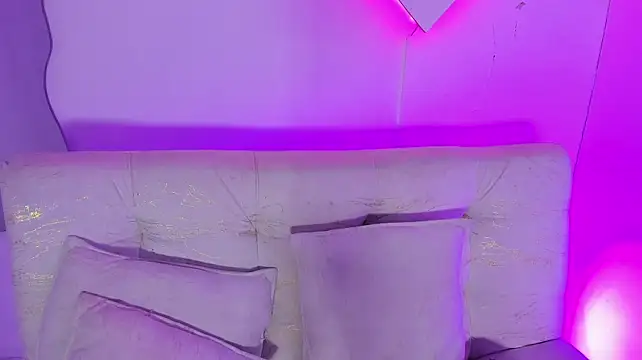 LiaCampbell_ webcam