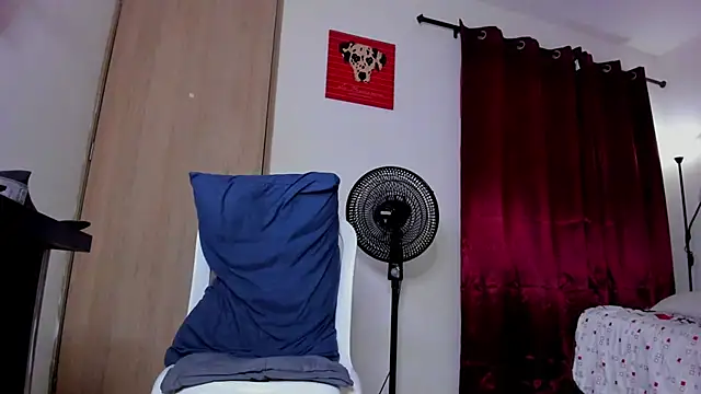 Cloudy_pigDude webcam
