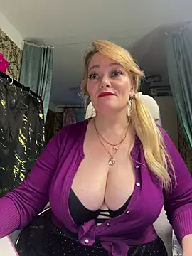 Sweet-blonde
