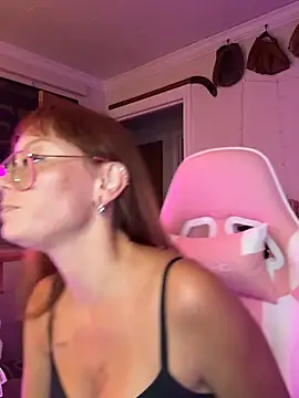 SpaceCowWhore webcam