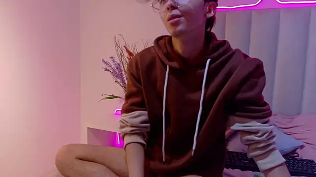 Twink_Sebas7 webcam