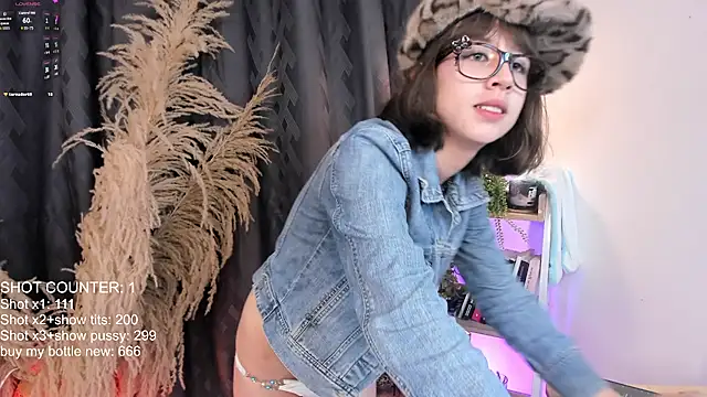 Anne-dolly webcam