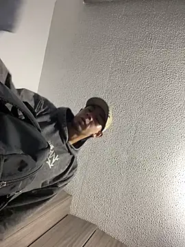 Taylor_DiamondBoy live sex cam