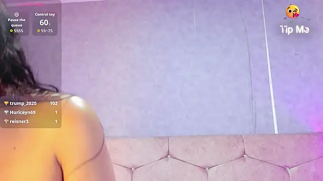 Gabriela_Beltrann live cam on StripChat