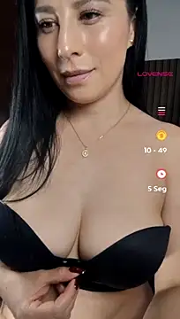Emma_Hotkiss webcam