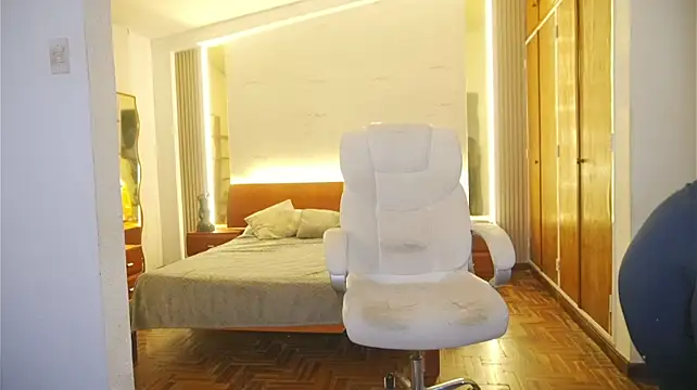 charlottelover21 webcam