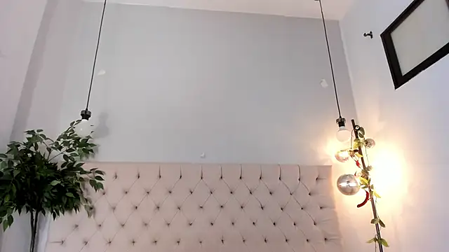 Victoria_Coleman live cam