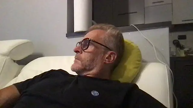 axl_hot (M mature) - SBORRATA AL GOAL / CUM TO GOAL