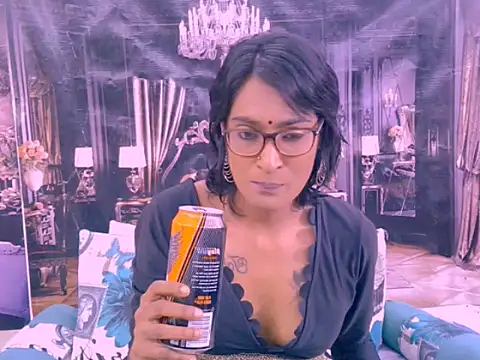 IndianRebel4u2Luv webcam